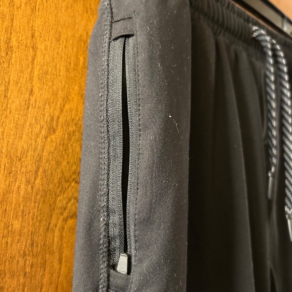 2 Kirkland Black Joggers Bundle - Picture 3 of 4